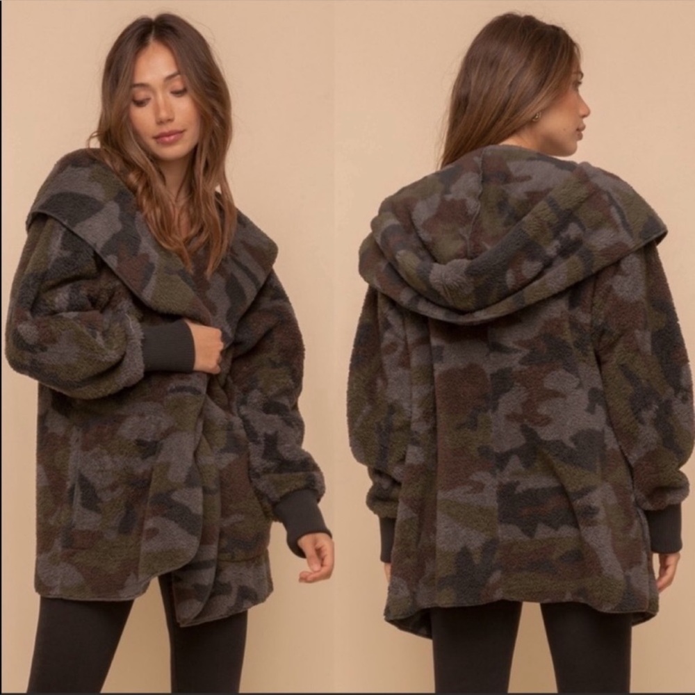 Fuzzy Camouflage Jacket🇺🇸 - Picture 2 of 4